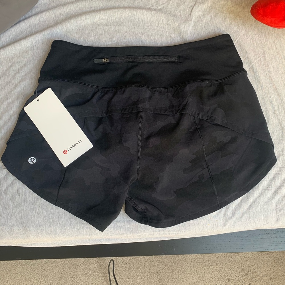 LULULEMON SPEED UP SHORTS - *RARE*